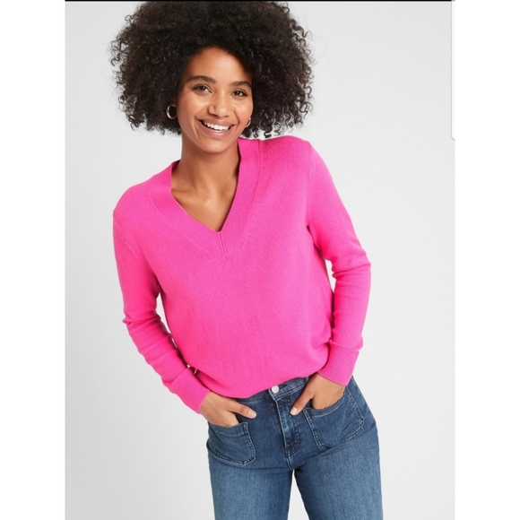 Banana Republic Neon Pink Merino Wool 